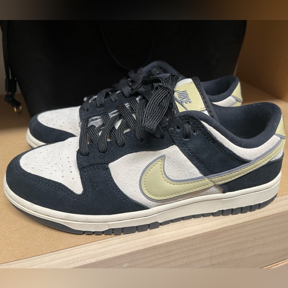 Nike dunks low